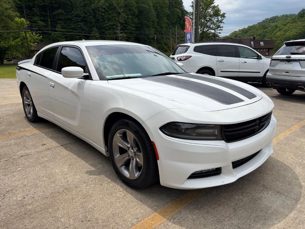 2016 Dodge Charger SXT's photo