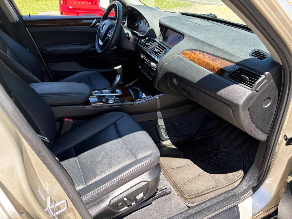 2017 BMW X3 xDrive28i - Photo 6