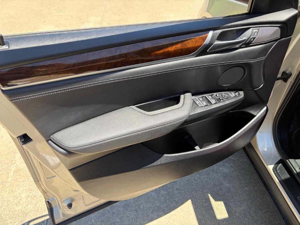 2017 BMW X3 xDrive28i - Photo 12